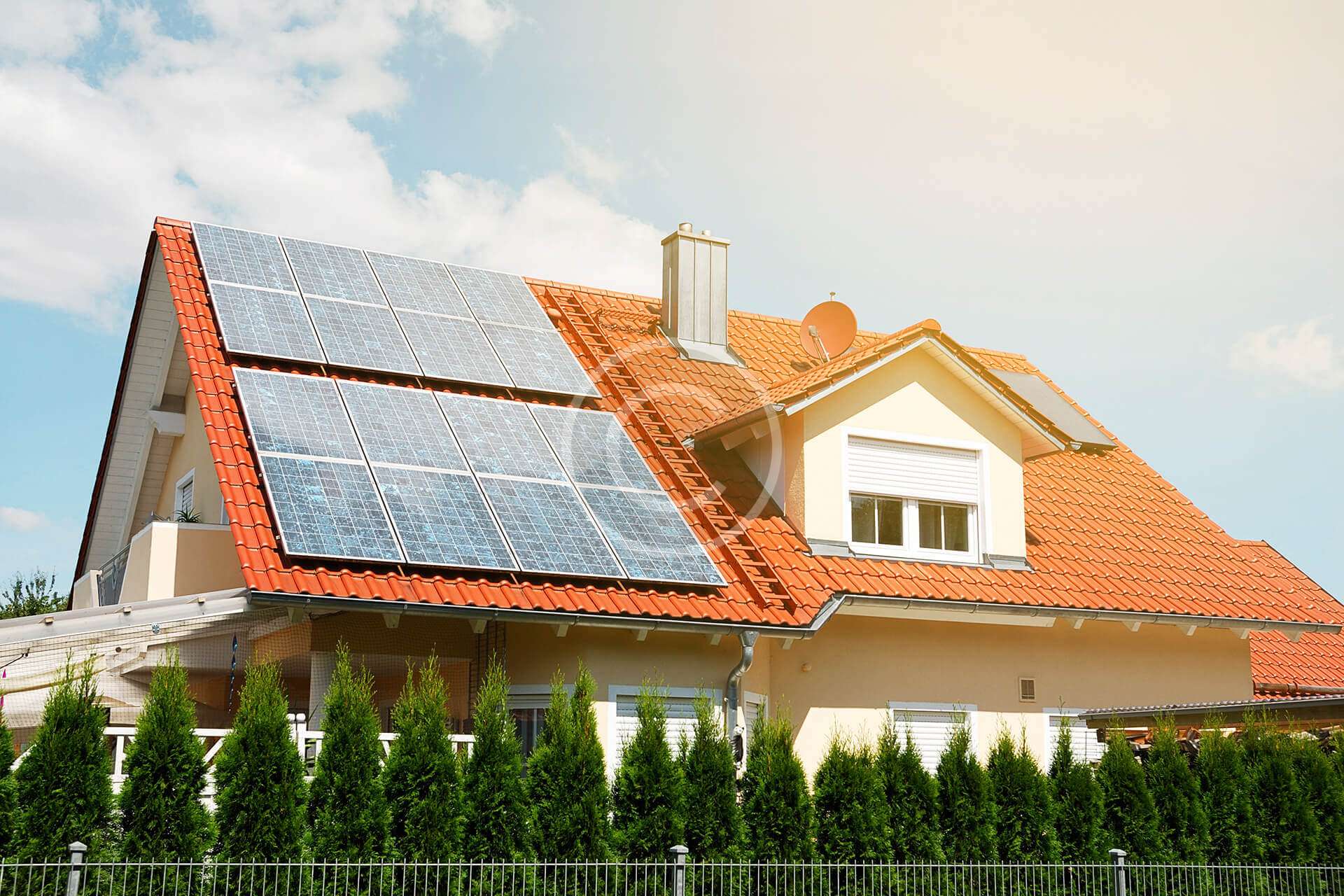 Saznat ćemo gdje možete uštedjeti na energiji i predložiti najbolje rješenje fotonaponske elektrane za vaš dom. Uvijek uzimamo u obzir vaše potrebe i mogućnosti.